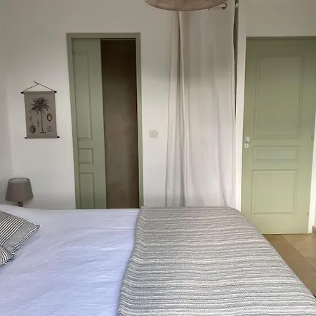 - Au Calme Sur Golf, Et Vue Sur Le Golfe De Saint-tropez Villa *