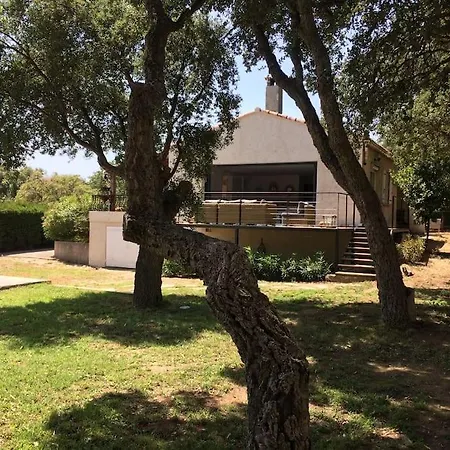 - Au Calme Sur Golf, Et Vue Sur Le Golfe De Saint-tropez Villa *