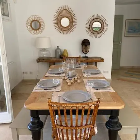 - Au Calme Sur Golf, Et Vue Sur Le Golfe De Saint-tropez Villa *