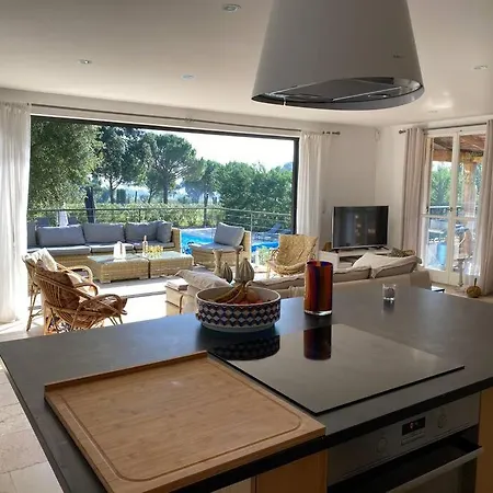 Villa - Au Calme Sur Golf, Et Vue Sur Le Golfe De Saint-tropez