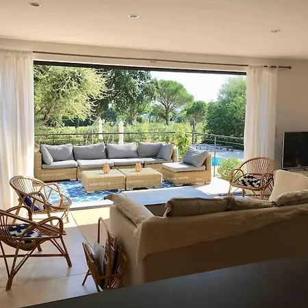 - Au Calme Sur Golf, Et Vue Sur Le Golfe De Saint-tropez *